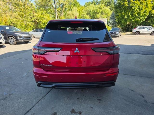 Photo of 2025 Red Mitsubishi Outlander