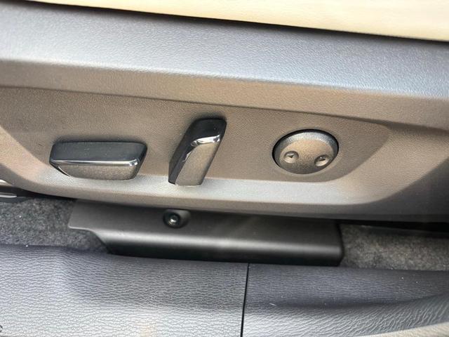 Photo of 2025 Blue Mitsubishi Outlander