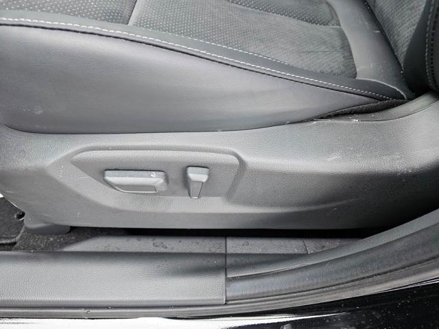 Photo of 2025 Labrador Black Pearl Mitsubishi Eclipse Cross