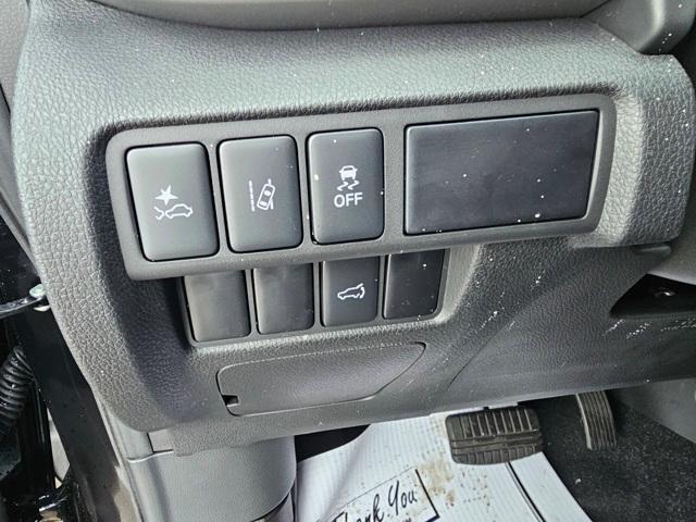 Photo of 2025 Labrador Black Pearl Mitsubishi Eclipse Cross
