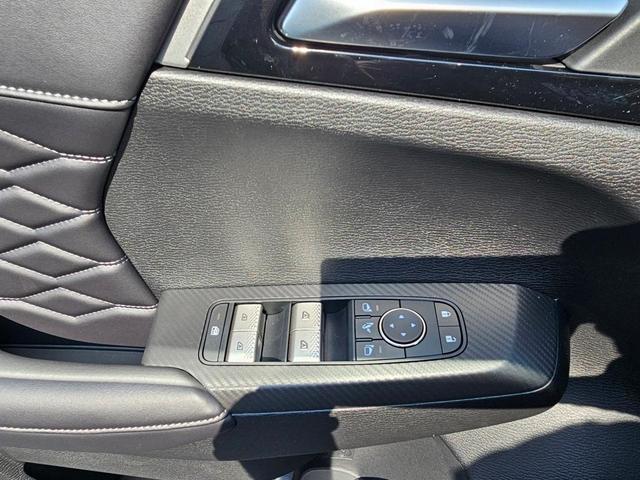 Photo of 2025 Blue Mitsubishi Outlander