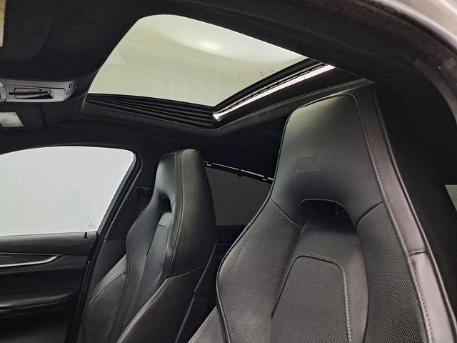 Photo of 2015 Donington Gray Metallic BMW X6 M