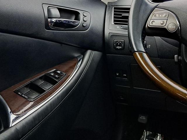 Photo of 2010 Matador Red Mica Lexus ES 350