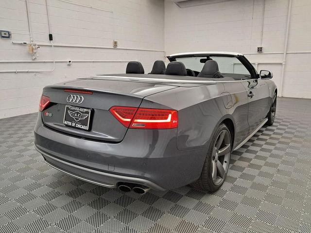 Photo of 2015 Daytona Gray Pearl Effect/Black Roof Audi S5