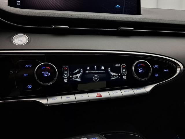 Photo of 2025 Uyuni White Genesis GV70