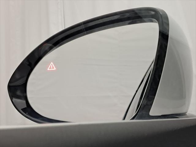 Photo of 2025 Uyuni White Genesis GV70