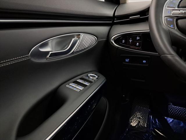 Photo of 2025 Uyuni White Genesis GV70