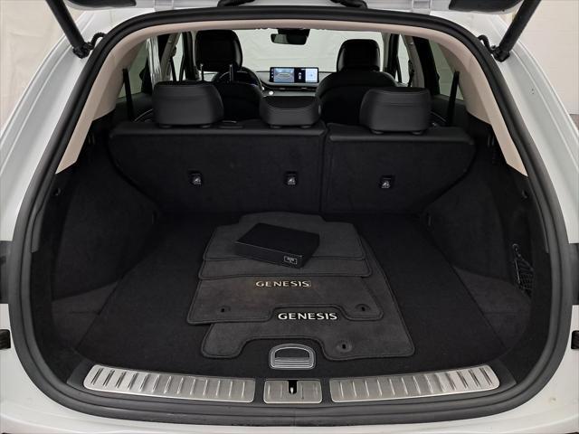 Photo of 2025 Uyuni White Genesis GV70