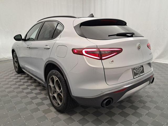 Photo of 2022 Moonlight Gray Metallic Alfa Romeo Stelvio