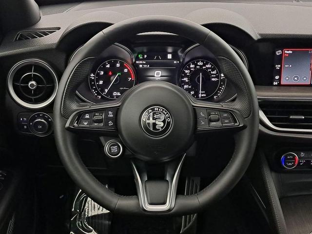 Photo of 2022 Moonlight Gray Metallic Alfa Romeo Stelvio