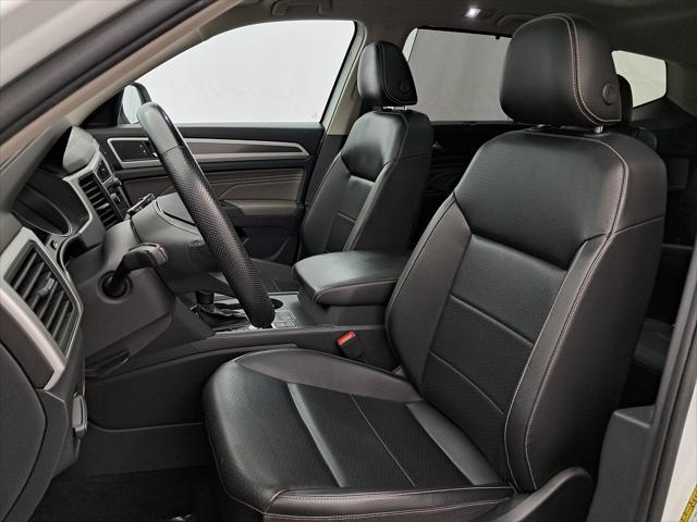 Photo of 2021 Pure White Volkswagen Atlas