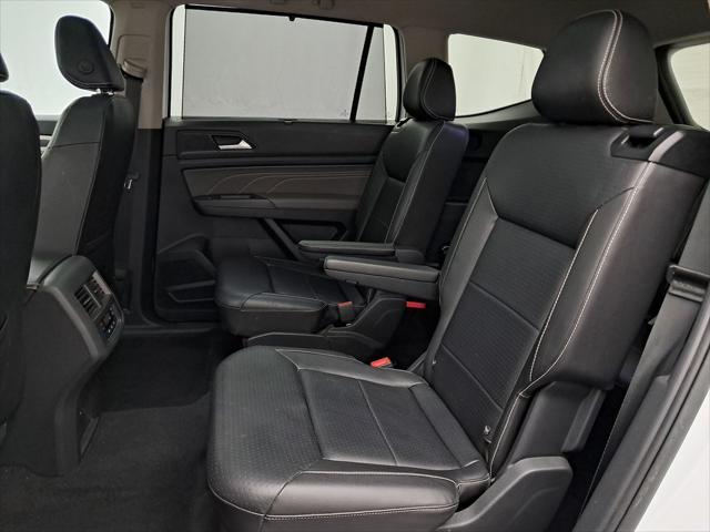 Photo of 2021 Pure White Volkswagen Atlas