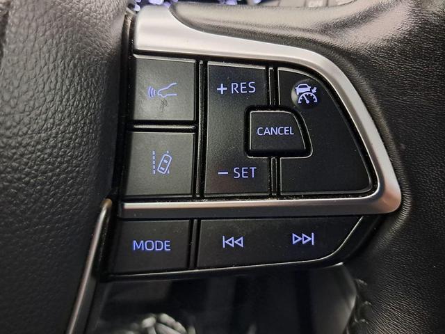 Photo of 2021 Celestial Silver Metallic Toyota Highlander