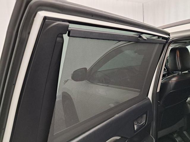 Photo of 2019 Blizzard Pearl Toyota Highlander