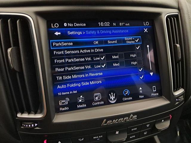 Photo of 2017 GRAY Maserati Levante