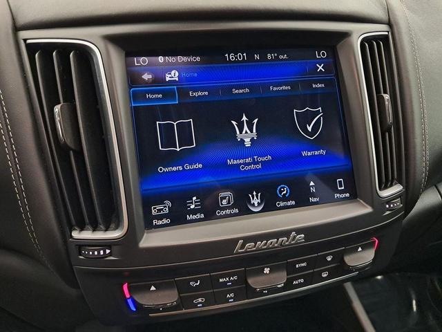 Photo of 2017 GRAY Maserati Levante