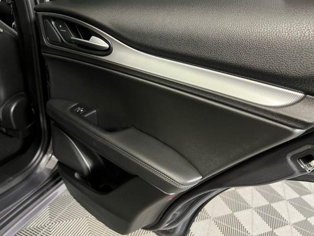 Photo of 2022 Vesuvio Gray Metallic Alfa Romeo Stelvio