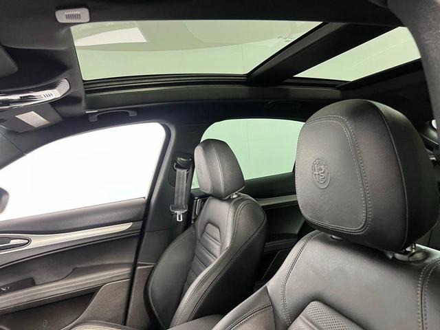 Photo of 2022 Vesuvio Gray Metallic Alfa Romeo Stelvio