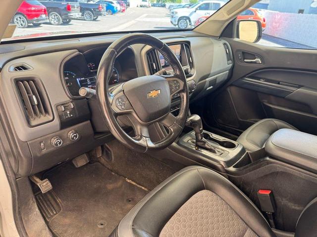 Photo of 2017 Summit White Chevrolet Colorado