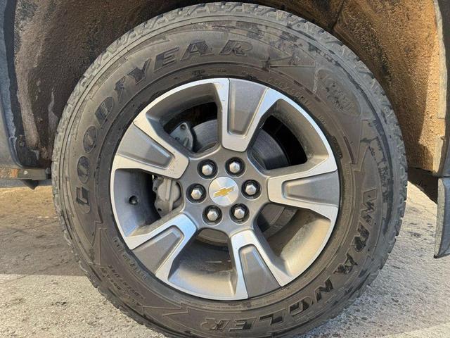Photo of 2017 Summit White Chevrolet Colorado