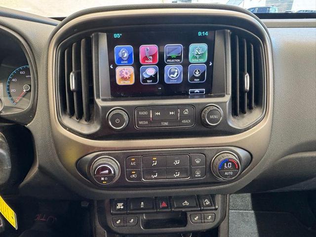 Photo of 2017 Summit White Chevrolet Colorado