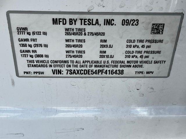 Photo of 2023 Pearl White Multi Tesla Model X