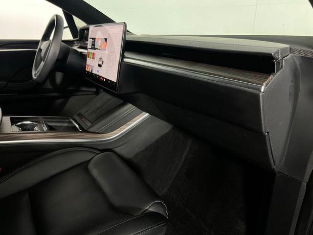 Photo of 2023 Pearl White Multi Tesla Model X