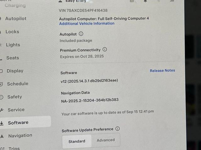 Photo of 2023 Pearl White Multi Tesla Model X