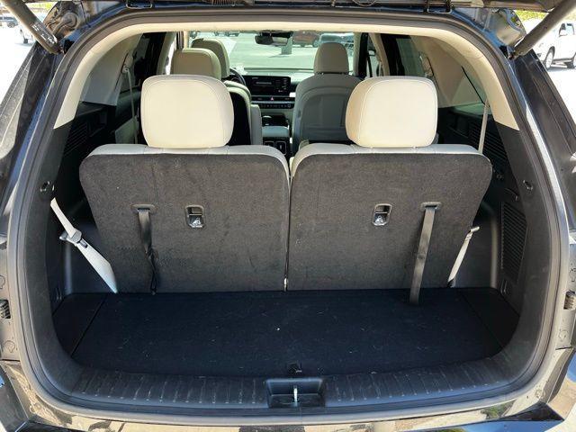 Photo of 2024 Ebony Black Kia Sorento