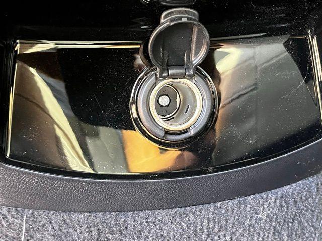 Photo of 2024 Ebony Black Kia Sorento