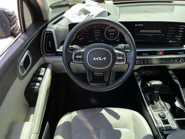 Photo of 2024 Ebony Black Kia Sorento