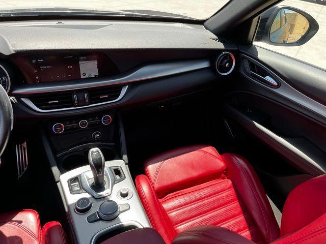 Photo of 2022 Vesuvio Gray Metallic Alfa Romeo Stelvio