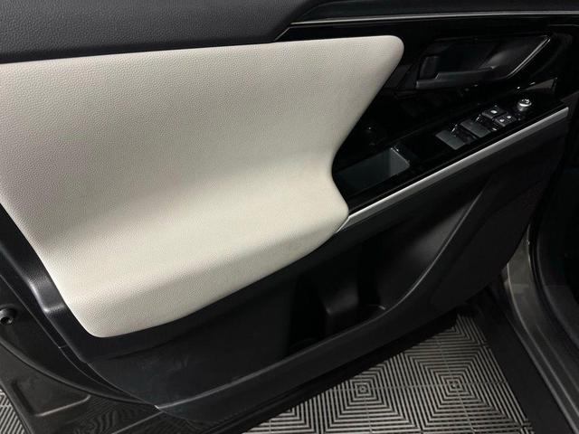Photo of 2024 Metal Toyota bZ4X