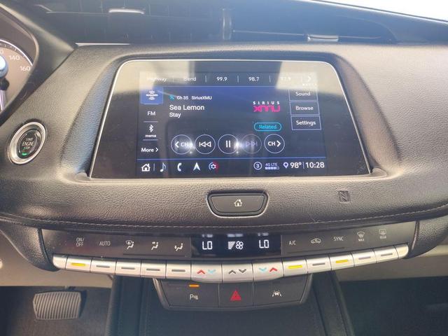 Photo of 2020 Crystal White Tri-Coat Cadillac XT4