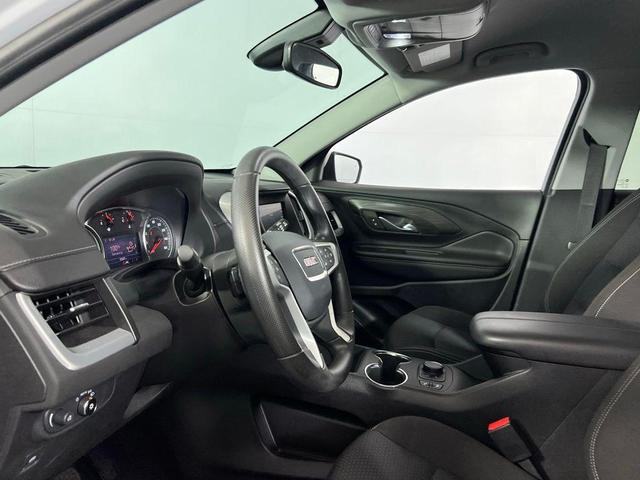 Photo of 2023 Summit White GMC Terrain