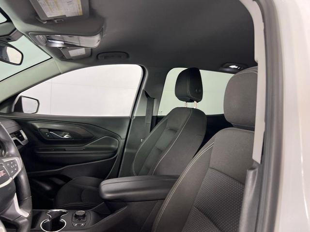 Photo of 2023 Summit White GMC Terrain