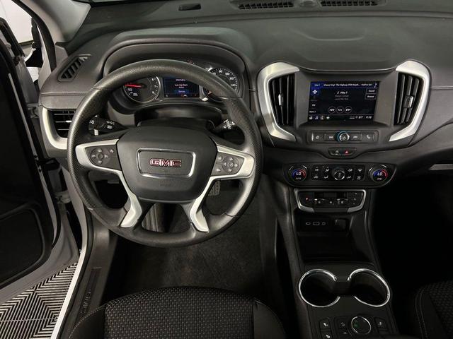 Photo of 2023 Summit White GMC Terrain
