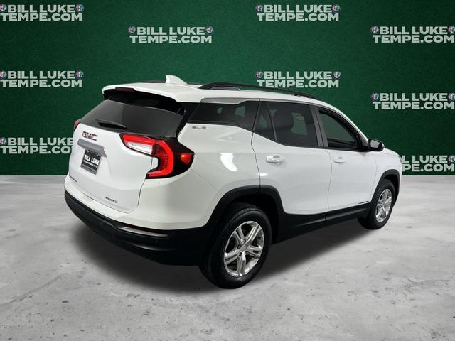 Photo of 2023 Summit White GMC Terrain