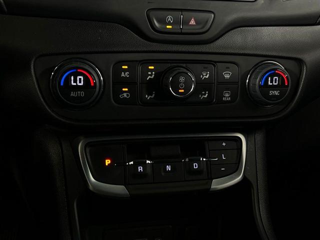 Photo of 2023 Summit White GMC Terrain