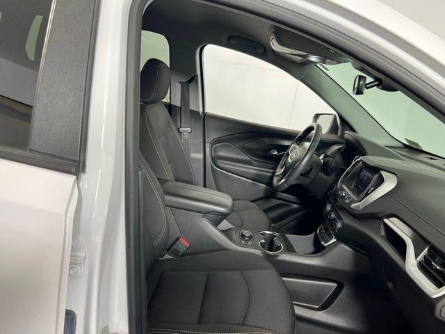 Photo of 2023 Summit White GMC Terrain