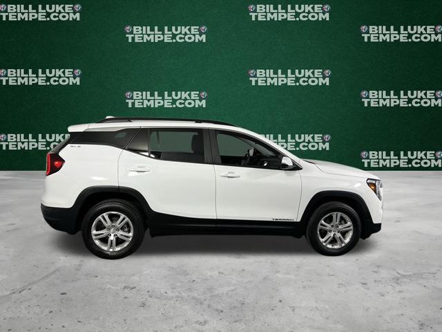 Photo of 2023 Summit White GMC Terrain