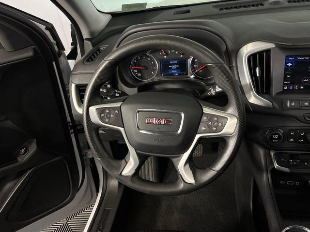 Photo of 2023 Summit White GMC Terrain