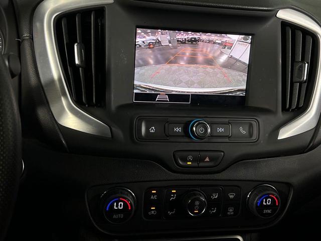 Photo of 2023 Summit White GMC Terrain
