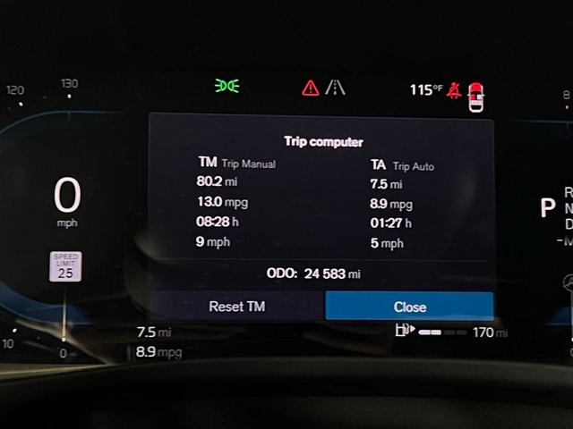 Photo of 2024 Metallic Volvo XC40