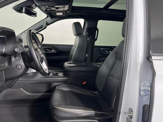 Photo of 2024 Summit White GMC Yukon