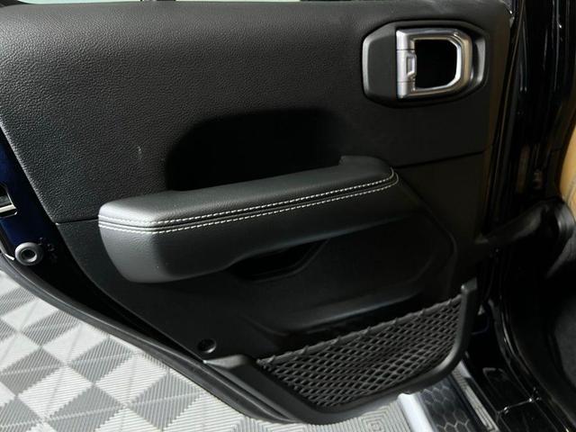 Photo of 2022 Black Clearcoat Jeep Wrangler Unlimited 4xe