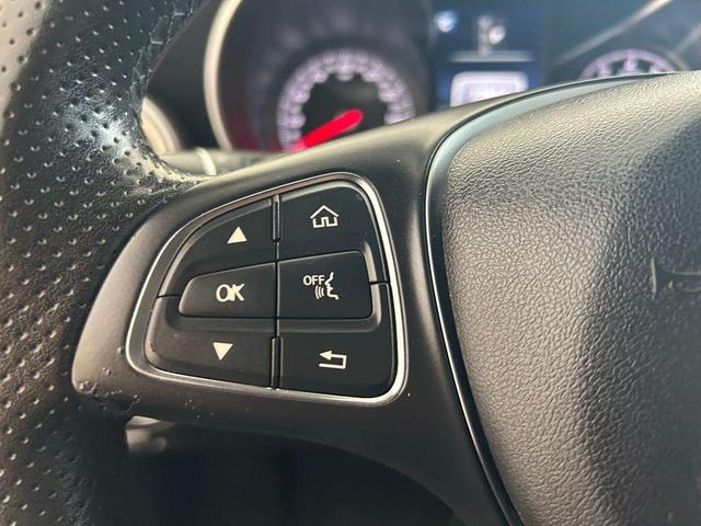 Photo of 2018 Iridium Silver Metallic Mercedes-Benz GLC 300