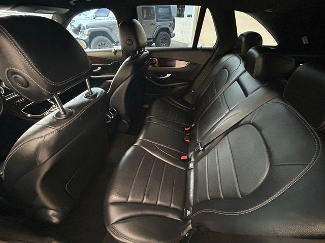 Photo of 2018 Iridium Silver Metallic Mercedes-Benz GLC 300