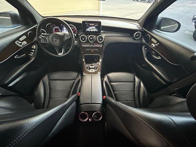 Photo of 2018 Iridium Silver Metallic Mercedes-Benz GLC 300