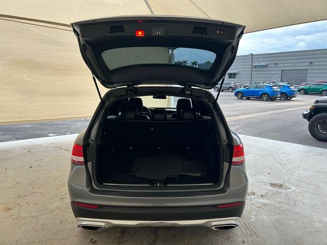Photo of 2018 Iridium Silver Metallic Mercedes-Benz GLC 300
